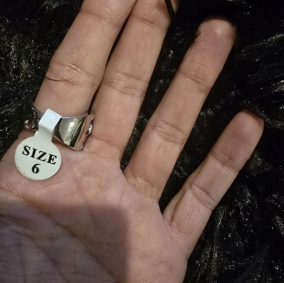 21k White Gold Plated Dubai Jewlery Elegant Silver Women's Ring - Picture 6 of 9